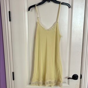Vintage Elegant Carole Hochman Yellow Lace Trim Chemise Size M